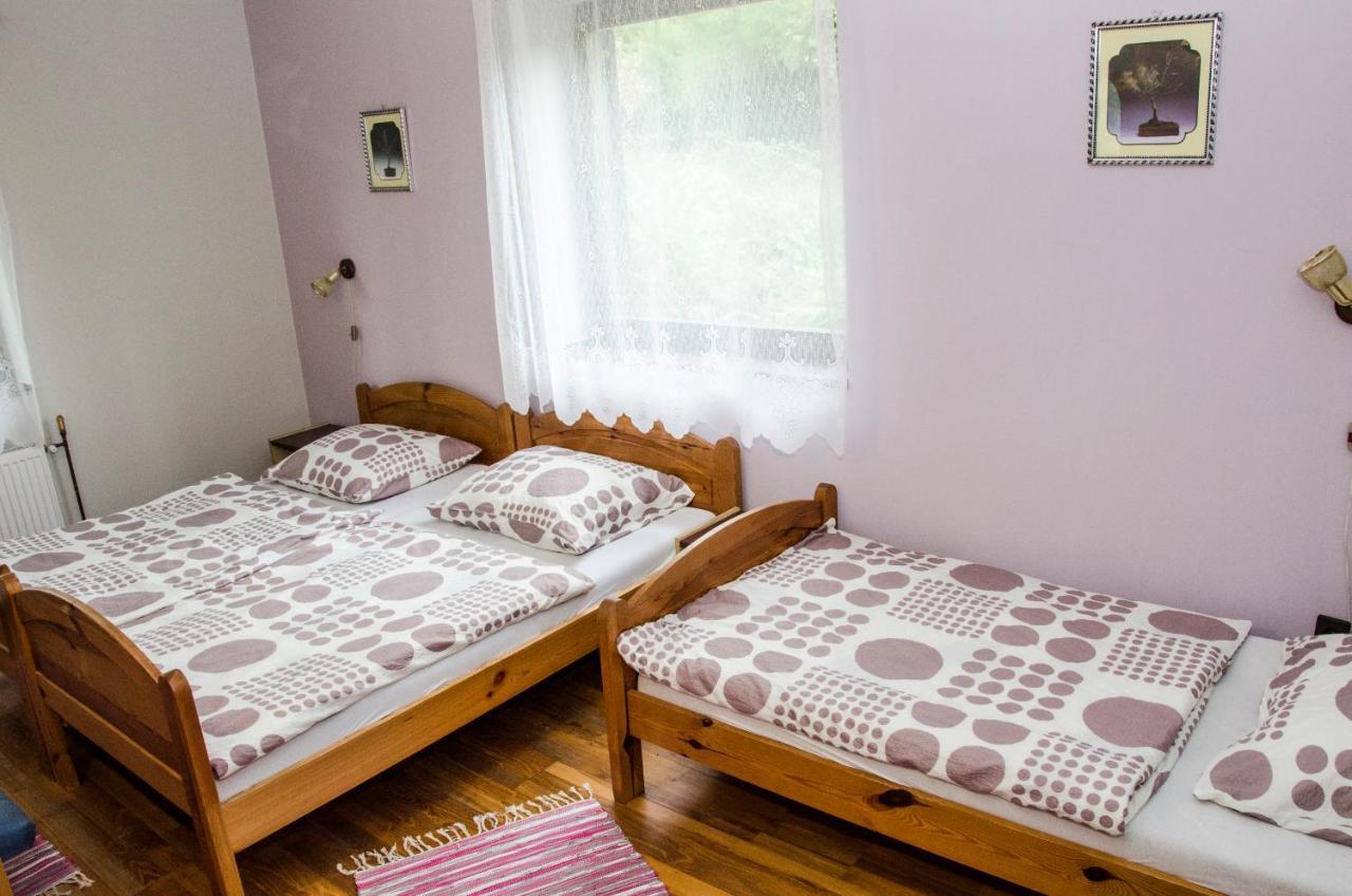 Pigál Panzió Bed and Breakfast Badacsonyörs Exterior foto